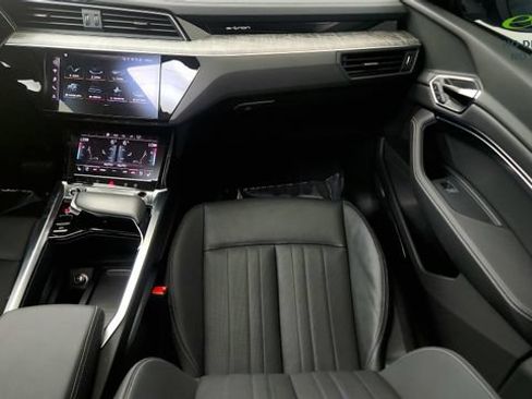 Used 2024 Audi Q8 e-tron Premium Plus w/ Premium Plus Package AWD/4WD image 55