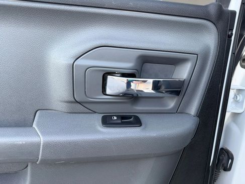 Used 2017 RAM 1500 Classic SLT image 33