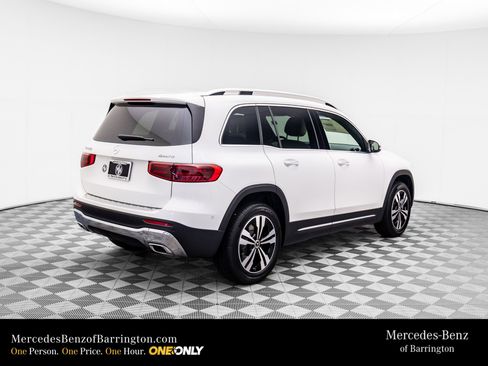 New 2025 Mercedes-Benz GLB 250 4MATIC image 6