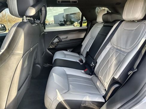 New 2026 Land Rover Range Rover Sport Dynamic SE image 15