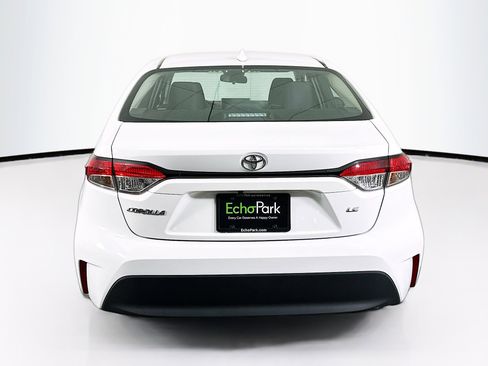 Used 2025 Toyota Corolla LE image 7