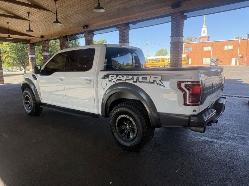 Used 2018 Ford F150 Raptor w/ Equipment Group 802A Luxury AWD/4WD image 3