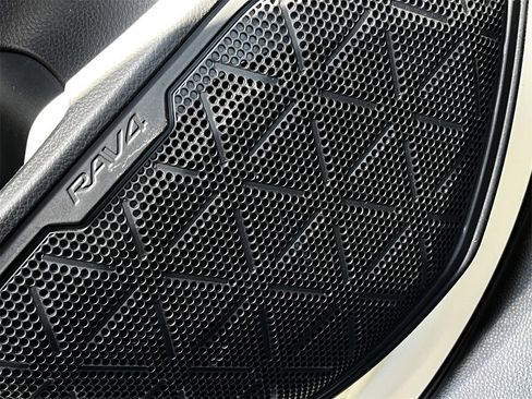 Used 2024 Toyota RAV4 LE image 22