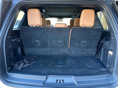 Used 2023 Ford Expedition Platinum image 27