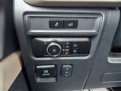 Used 2023 Ford Expedition Limited AWD/4WD image 30