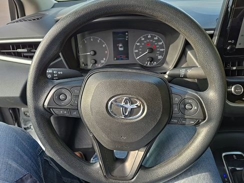 Used 2025 Toyota Corolla LE image 14