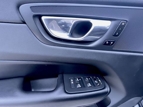 Used 2023 Volvo XC60 B5 Plus w/ Climate Package image 15