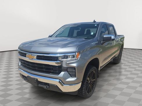 Used 2023 Chevrolet Silverado 1500 LT AWD/4WD image 3