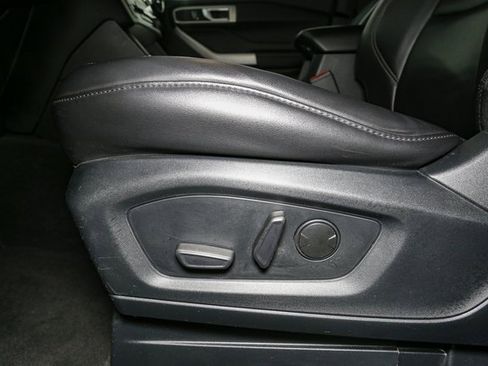 Used 2023 Ford Explorer XLT w/ Equipment Group 202A image 39