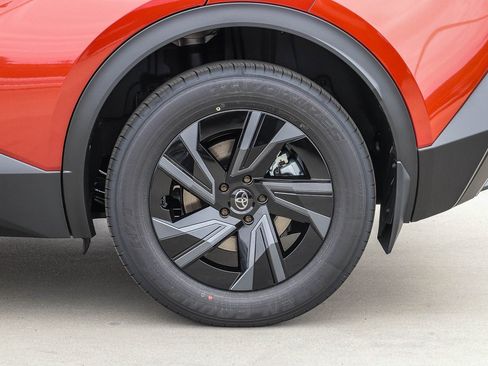 New 2026 Toyota C-HR AWD/4WD image 9