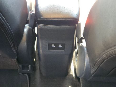 Certified 2025 Nissan Kicks SR FWD image 24