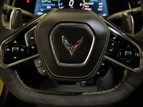 Used 2024 Chevrolet Corvette Stingray Premium Cpe w/ Z51 Performance Package RWD image 10