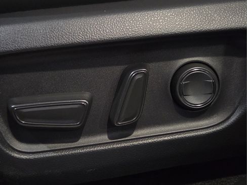 New 2026 Toyota RAV4 XSE AWD/4WD image 19