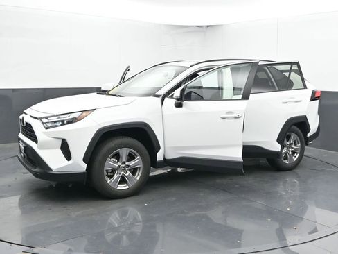 Used 2025 Toyota RAV4 XLE image 51