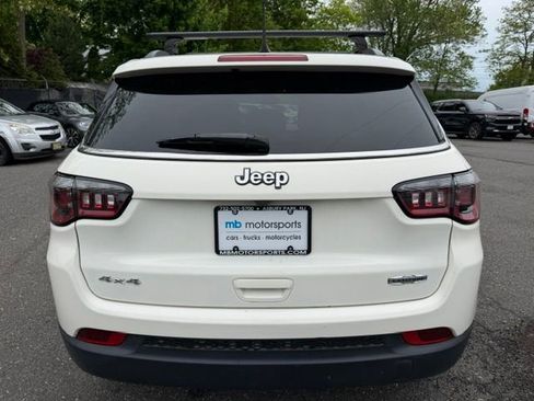 Used 2020 Jeep Compass Latitude AWD/4WD image 3