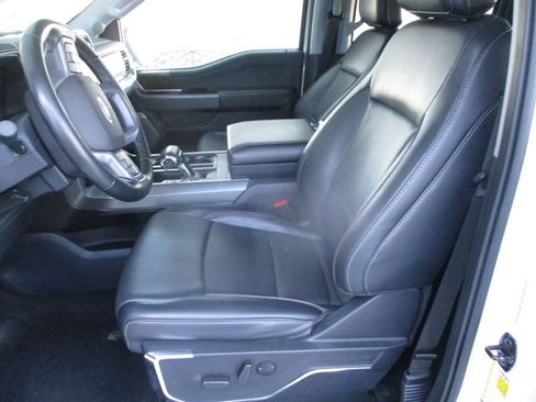 Used 2023 Ford F150 Lariat w/ Trailer Tow Package image 16