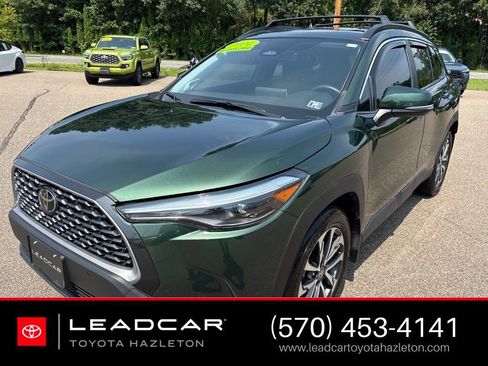 Used 2024 Toyota Corolla Cross XLE w/ Convenience Package AWD/4WD image 1