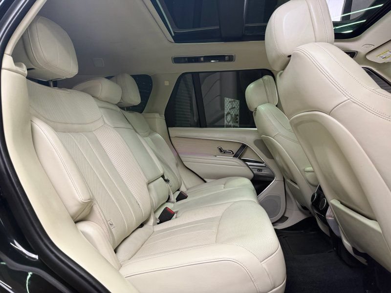 Used 2024 Land Rover Range Rover SE AWD/4WD image 22