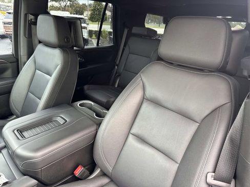 Used 2024 Chevrolet Tahoe Z71 w/ Luxury Package image 15