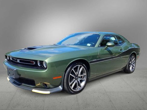 Used 2023 Dodge Challenger R/T RWD image 4