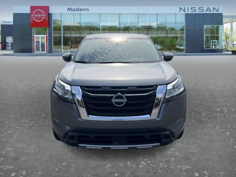 Certified 2024 Nissan Pathfinder SL w/ SL Premium Package FWD image 2