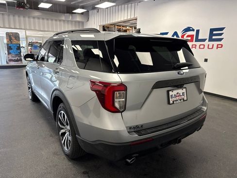 Used 2023 Ford Explorer ST-Line w/ Class IV Trailer Tow Package AWD/4WD image 8