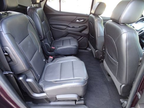 Used 2018 Chevrolet Traverse AWD LT w/ 2LT image 48