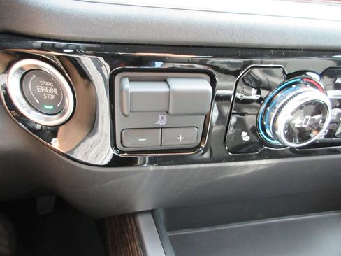 New 2026 GMC Sierra 1500 Elevation w/ Elevation Premium Package AWD/4WD image 19