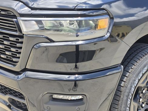 New 2026 RAM 1500 Express AWD/4WD image 7