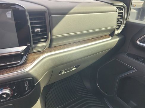 Used 2026 GMC Sierra 3500 SLE w/ SLE Value Package image 27