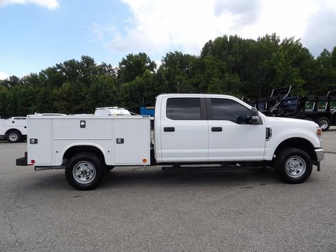 Used 2022 Ford F250 XL w/ Power Equipment Group AWD/4WD image 9