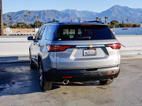 Used 2023 Chevrolet Traverse LT w/ LT Premium Package image 7
