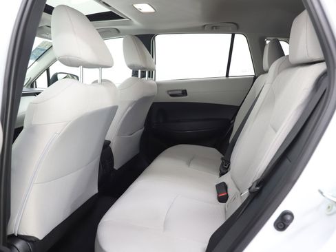 Used 2024 Toyota Corolla Cross LE w/ Moonroof Package image 14