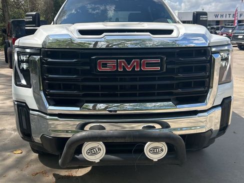 Used 2024 GMC Sierra 2500 Pro image 2