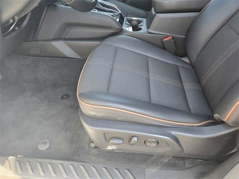 Used 2023 GMC Canyon AT4 image 22