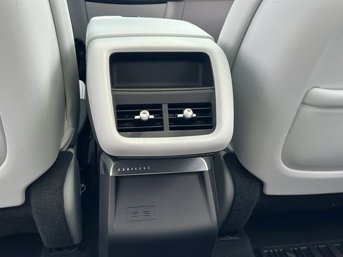 Used 2024 Cadillac Lyriq Sport image 25