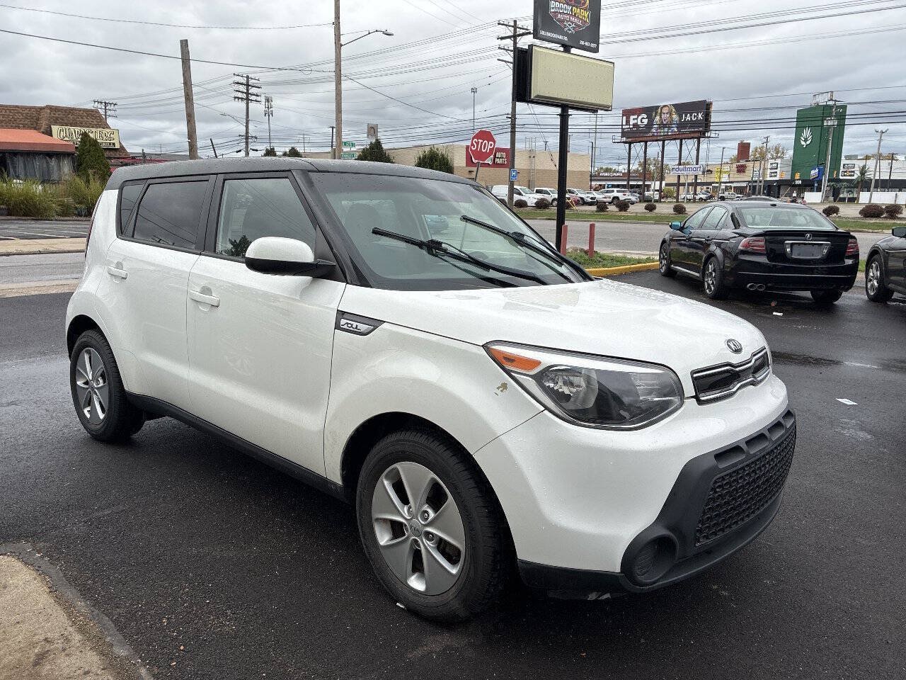 Used 2016 Kia Soul FWD image 3