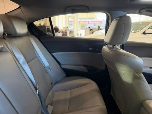 Used 2018 Acura ILX FWD image 18