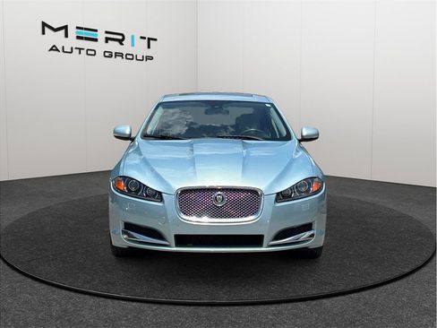 Used 2012 Jaguar XF RWD image 3