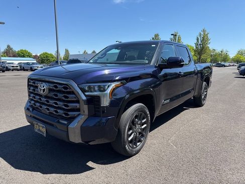 Used 2023 Toyota Tundra Platinum AWD/4WD image 3