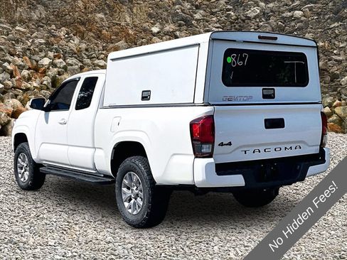Used 2021 Toyota Tacoma SR w/ SR Convenience Package AWD/4WD image 10