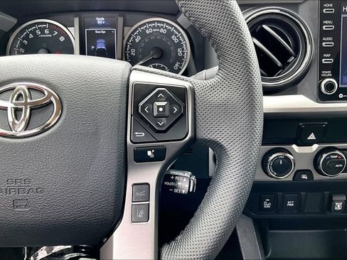 Used 2023 Toyota Tacoma SR5 w/ Technology Package AWD/4WD image 19