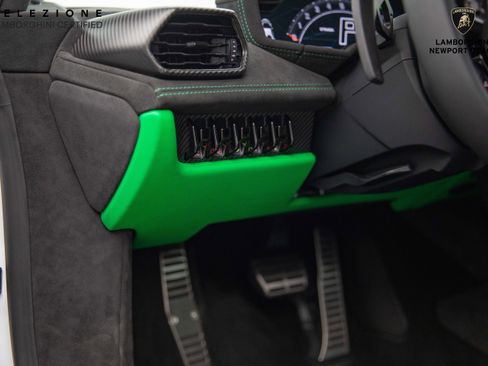 Used 2023 Lamborghini Huracan Tecnica image 24