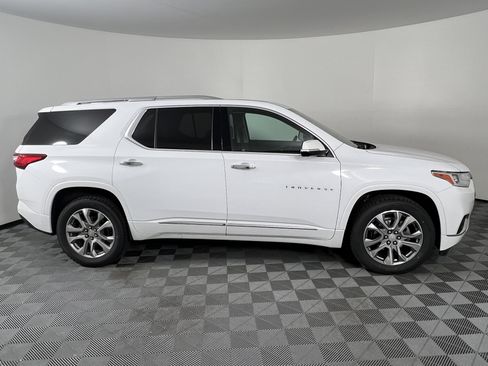 Used 2020 Chevrolet Traverse Premier w/ LPO, Floor Liner Package AWD/4WD image 12