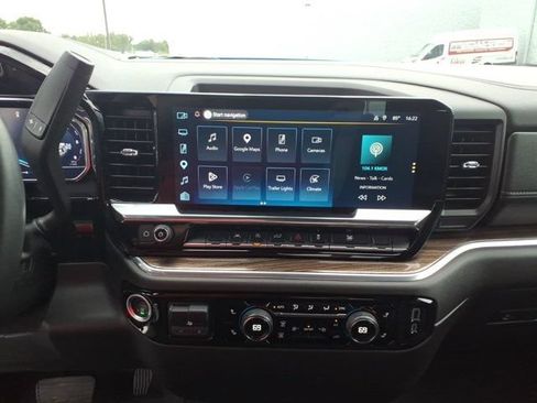 Used 2025 Chevrolet Silverado 1500 LT AWD/4WD image 10