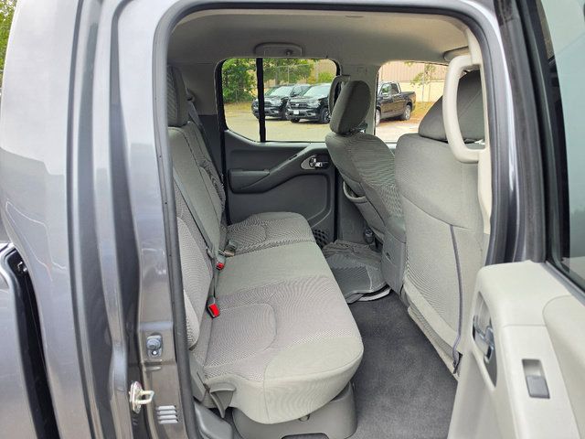 Used 2020 Nissan Frontier SV w/ Midnight Edition Floor Mats AWD/4WD image 15