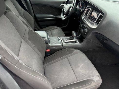 Used 2022 Dodge Charger SXT image 11