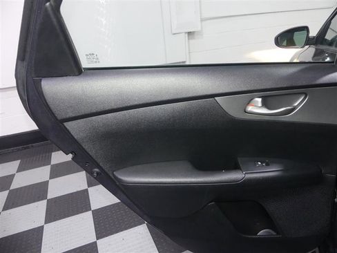 Used 2019 Kia Forte LXS image 22