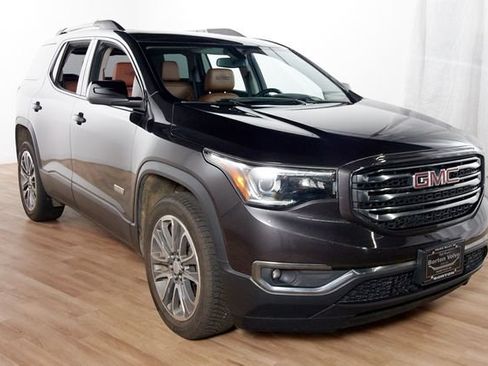 Used 2017 GMC Acadia SLT AWD/4WD image 3