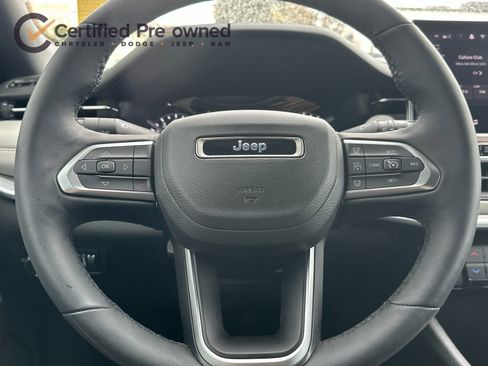Used 2024 Jeep Compass Limited image 24